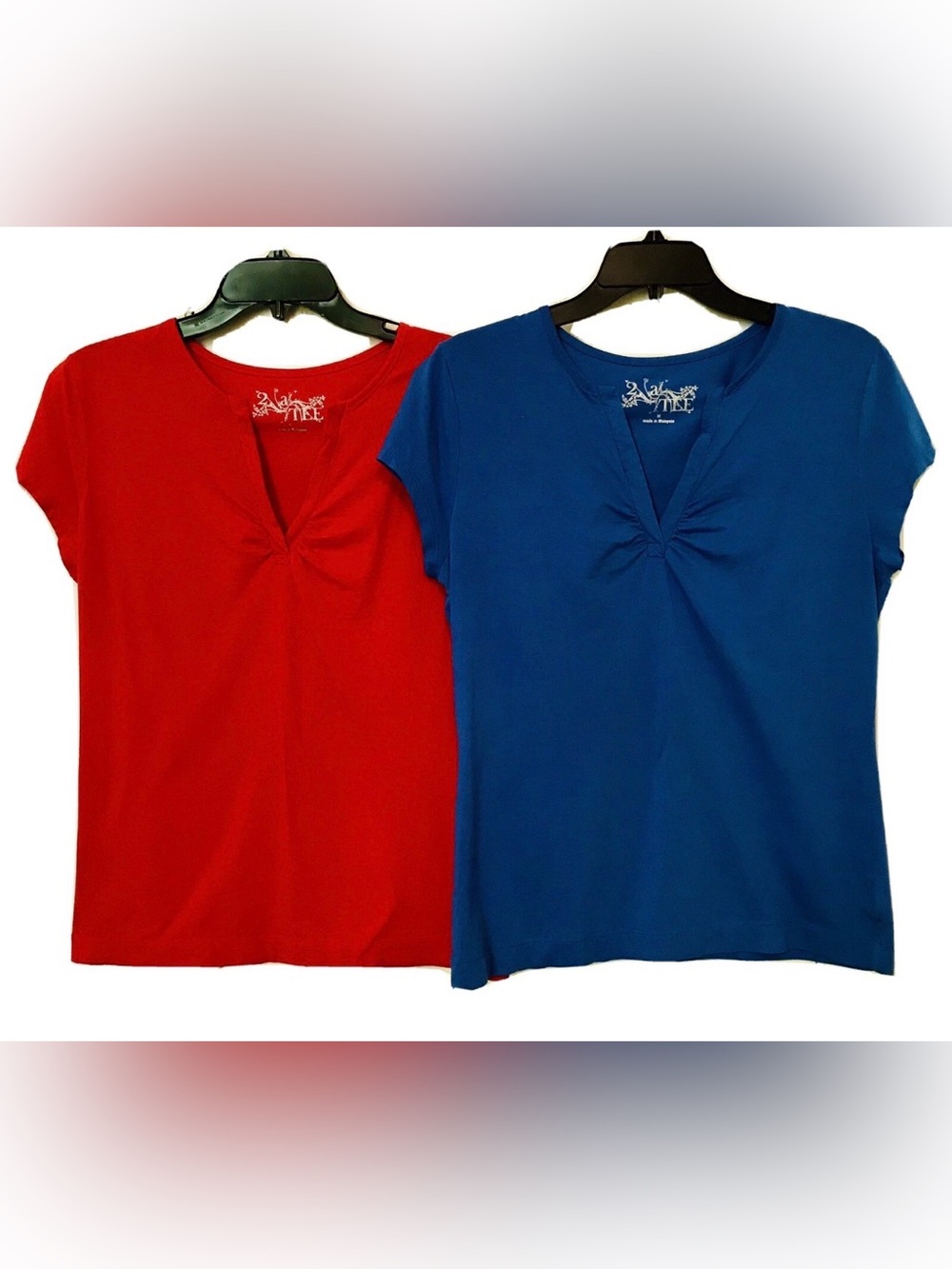 2 A Tee Womens M Blue & Red Ruched Split Neck Short Sleeve Set Of 2 T Shirt Tops